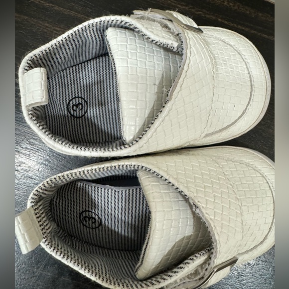 Baby boy’s set of two pairs of shoes 6-12 M - Picture 9 of 10